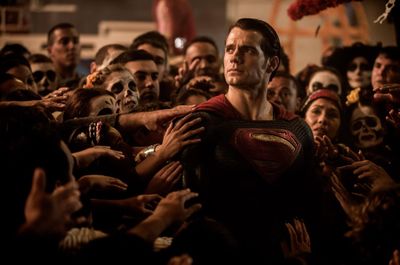 James Gunn Ungkap Alasan Henry Cavill Dicoret Dari Daftar Peran Superman