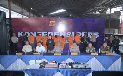 Lokasi Judi Kasino di Bandung Diacak-acak Polisi bak Adegan Film-film Barat