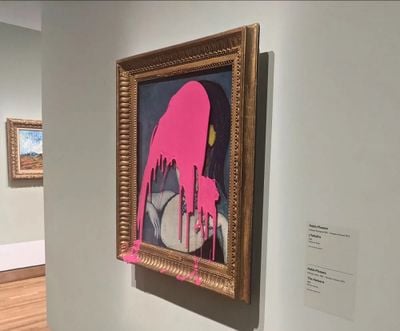 Aktivis Iklim Lempar Cat Berwarna Pink ke Lukisan Picasso di Museum Montreal