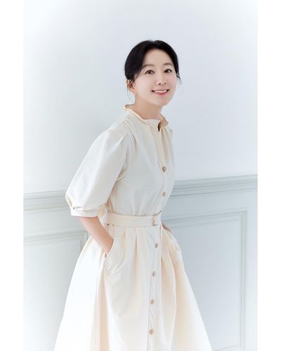 Kisah Janda Kaya dan Cinta Beda Usia, Kim Hee Ae Akan Tampil di Drama Gold Digger?