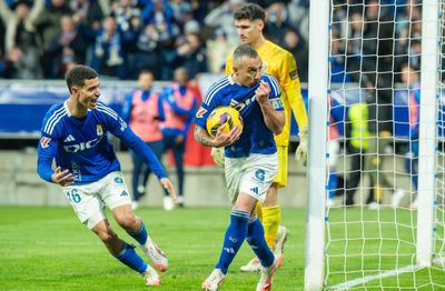 Usia Sudah 41 Tahun, Santi Cazorla Bawa Real Oviedo Kembali ke La Liga untuk Pertama Kali Sejak 2001