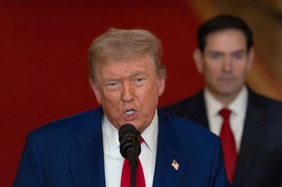 Trump Ingatkan Iran untuk Segera Berdamai atau AS Serang Target Lain yang Tersisa