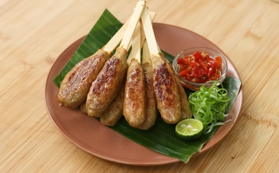 Sate Lilit Ayam Tanpa Tepung ala Chef Devina, Lembut, Gurih dan Disukai Anak-anak!