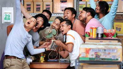 Nikmati Hari Libur dengan Tawa: 5 Rekomendasi Film Komedi Indonesia di Netflix