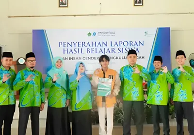MAN IC Bengkulu Bantu Donasi untuk Iqbal Rasyid, Alumnus yang Lolos Kedokteran UI lewat SNBT 2025