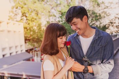 5 Zodiak Pria yang Paling Takut Kehilangan Orang yang Dicintai