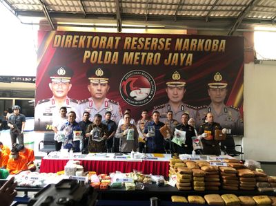 Polisi Bongkar Pengiriman 1,56 Kg Heroin, Modusnya Disembunyikan di Mobil yang Diangkut Towing