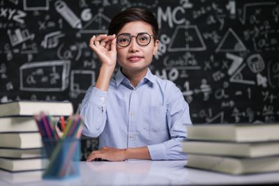 Ciri-ciri Aneh Orang yang Memiliki IQ Tinggi, Sering Bikin Orang Sekitar Salah Paham!