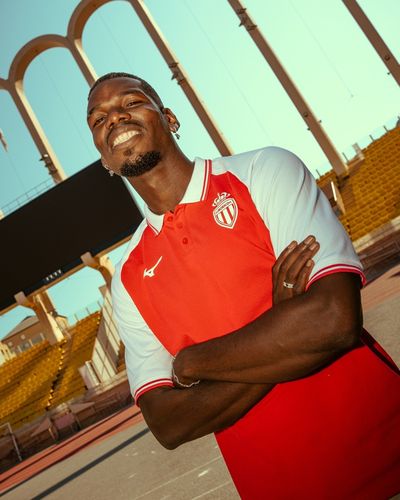 Kembali ke Sepak Bola, Paul Pogba Menangis saat Tanda Tangan Kontrak Bersama AS Monaco