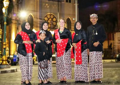 Jelajahi Masa Lalu Lewat Lensa Kamera: Sensasi Berfoto dengan Baju Khas Malangan di Maltedoe, Kayutangan Heritage