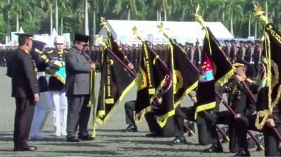 Presiden Prabowo Anugerahkan Nugraha Sakanti untuk 7 Satuan Polri di HUT Bhayangkara