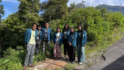 Dukung Akses Wisata Candi Sokowolu dan Tiamo, Mahasiswa KKN Undip Pasang Rambu Penunjuk Arah