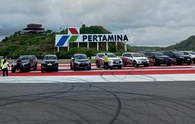 Komunitas Pajero Mataram Nikmati Sunset dan Gokart Seru di Tikungan 10 Sirkuit Mandalika
