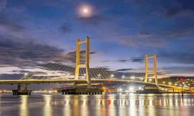 Breaking News: Pria Melompat dari Jembatan Teluk Kendari Berhasil Diselamatkan