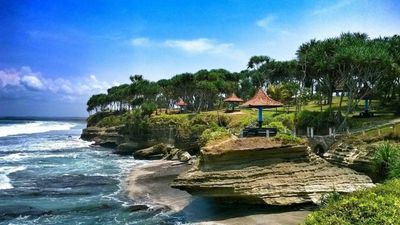 5 Pantai Cantik di Pangandaran yang Asyik Buat Liburan Akhir Pekan