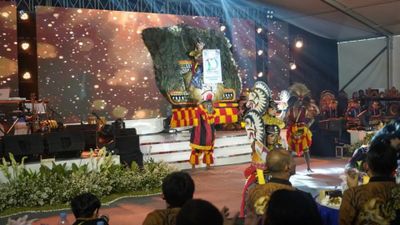 Melestarikan Budaya Lokal Melalui Acara CSR yang Diselenggarakan PT Semen Gresik