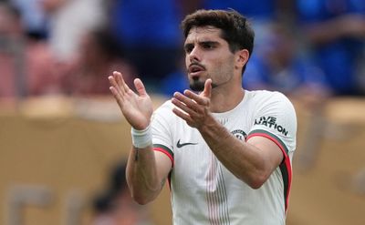 Ditinggal Sahabat, Pedro Neto Diragukan Tampil Melawan Palmeiras Usai Meninggalnya Diogo Jota