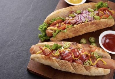 17 Ide Nama Usaha Hotdog Kekinian yang Bikin Laper dan Auto Viral