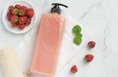 17 Ide Nama Usaha Sabun Cair Stroberi yang Lucu, Fresh, dan Bikin Cuan Makin Wangi!