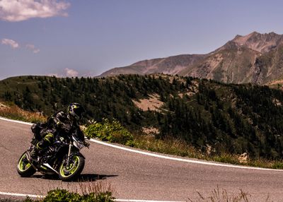 5 Penyebab Motor Loyo di Tanjakan, Jangan Dibiarkan!