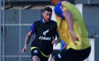 Paulinho Moccelin: Angin Segar di Sayap Singo Edan