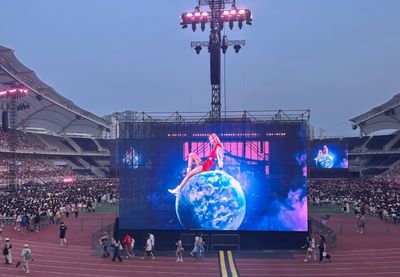 Penggemar BLACKPINK Merasa Tertipu karena Kursi Mahal dengan Pandangan Terhalang