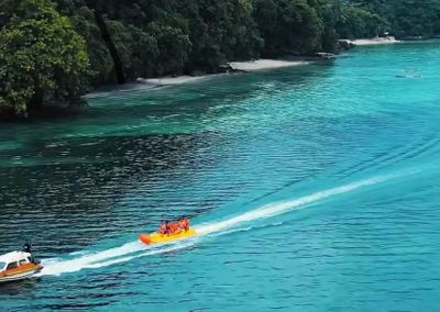 5 Pantai Hits di Pulau Ambon Bikin Takjub dan Melele, Cocok untuk Feed Instagram