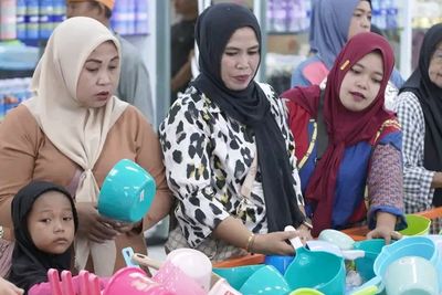 Tradisi Belanja Perabot di 10 Muharram: Akulturasi Nilai Islam dan Budaya Bugis-Makassar yang Tetap Hidup