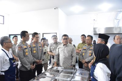 Kepala Staf Kepresidenan Tinjau Sentra Pelayanan Publik Gizi Polda Jambi, Pastikan Kesiapan Operasional 100 Persen