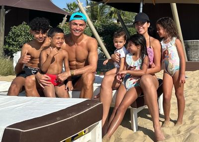 5 Anak Megabintang Portugal Cristiano Ronaldo: Lahir dari 3 Ibu Berbeda