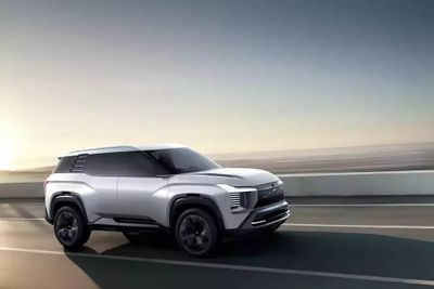 Mitsubishi DST Concept Terbaru Dikabarkan Akan Hadir di GIIAS 2025, Gimana Spesifikasinya?