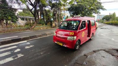Angkot Mendadak Berhenti Buat Kemacetan di Cilandak, Dicek Ternyata Sopirnya Meregang Nyawa