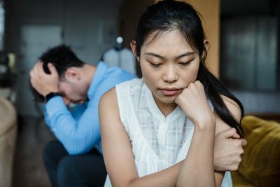 Sering Didiamkan Pasangan? Hati-Hati, Kamu Korban Kekerasan Emosional Dia!