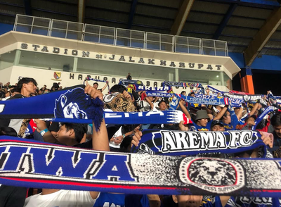 Sambutan Hangat Warga Bandung, Aremania Buktikan Damai di Tanah Rantau