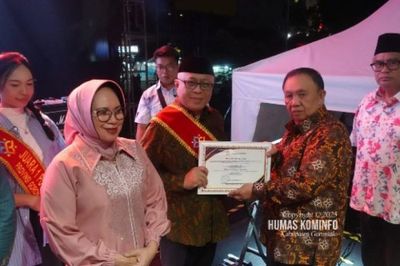 Jadi Orang Tua Asuh Stunting, Bupati Gorontalo Gaungkan Inovasi Koin Stunting