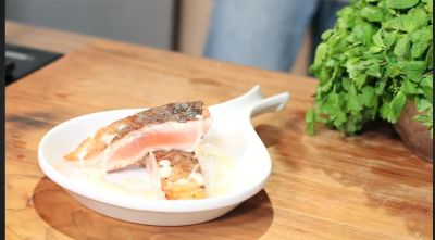 Resep Salmon Saus Keju Creamy, Simpel dan Lezat Banget!