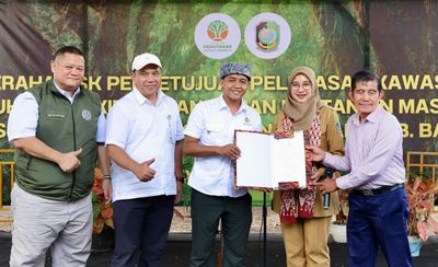 Menhut Raja Juli Pastikan 152 Hektar Hutan di Pancer Resmi untuk Warga