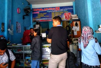 Jelang Masuk Sekolah, Toko ATK di Malang Diserbu Calon Siswa Baru