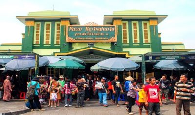 Pasar Beringharjo Jogja: Surga Jajanan Kuno yang Nggak Pernah Kehilangan Rasa