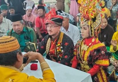 Pria Turki Nikahi Gadis Buton Tengah Berkat DM Instagram