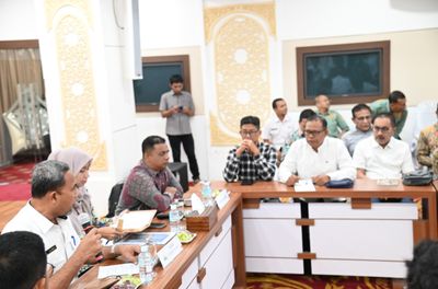 Air Bersih Bukan Sekadar Bisnis: Aceh Besar Dukung Inovasi PDAM demi Layanan Lebih Baik
