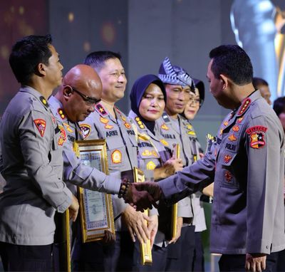 Kapolres Serang, Raih Hoegeng Awards 2025: Persembahan Tulus untuk Ibu dan Warga Serang