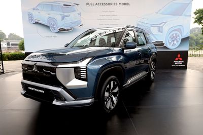 Mitsubishi Destinator Exceed Terbaru Dibanderol 415 Juta, Apa Keistimewaan Tipe Tengah Ini?