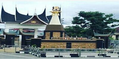 Berkunjung ke Tugu Polwan Bukittinggi : Saksi Bisu Perjuangan Kaum Wanita Minangkabau