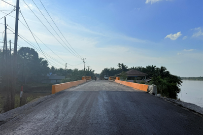 Jembatan Sekayan Deras Inhu Tuntas Diperbaik