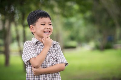 111 Caption untuk Anak Laki-Laki, Bahasa Inggris dan Artinya!