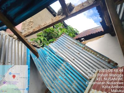 Runtuhan Tembok Rumah Roboh di Air Salobar Ambon Tindih Seorang Warga di Kamar