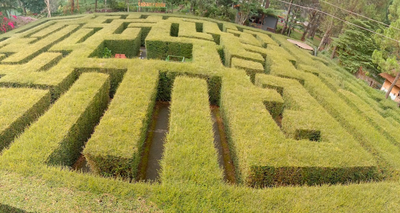 Serunya Tersesat di Taman Labirin Coban Rondo, Wisata Unik di Batu