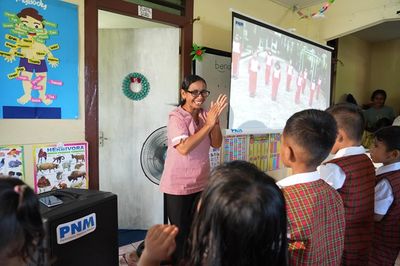 Ribuan Anak Nasabah PNM Mekaar Bisa Lanjutkan Sekolah Berkat Beasiswa PNM