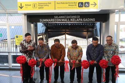 Gubernur DKI Resmikan Jembatan Penghubung Stasiun LRT, Dorong Jalur Ramah Pejalan Kaki